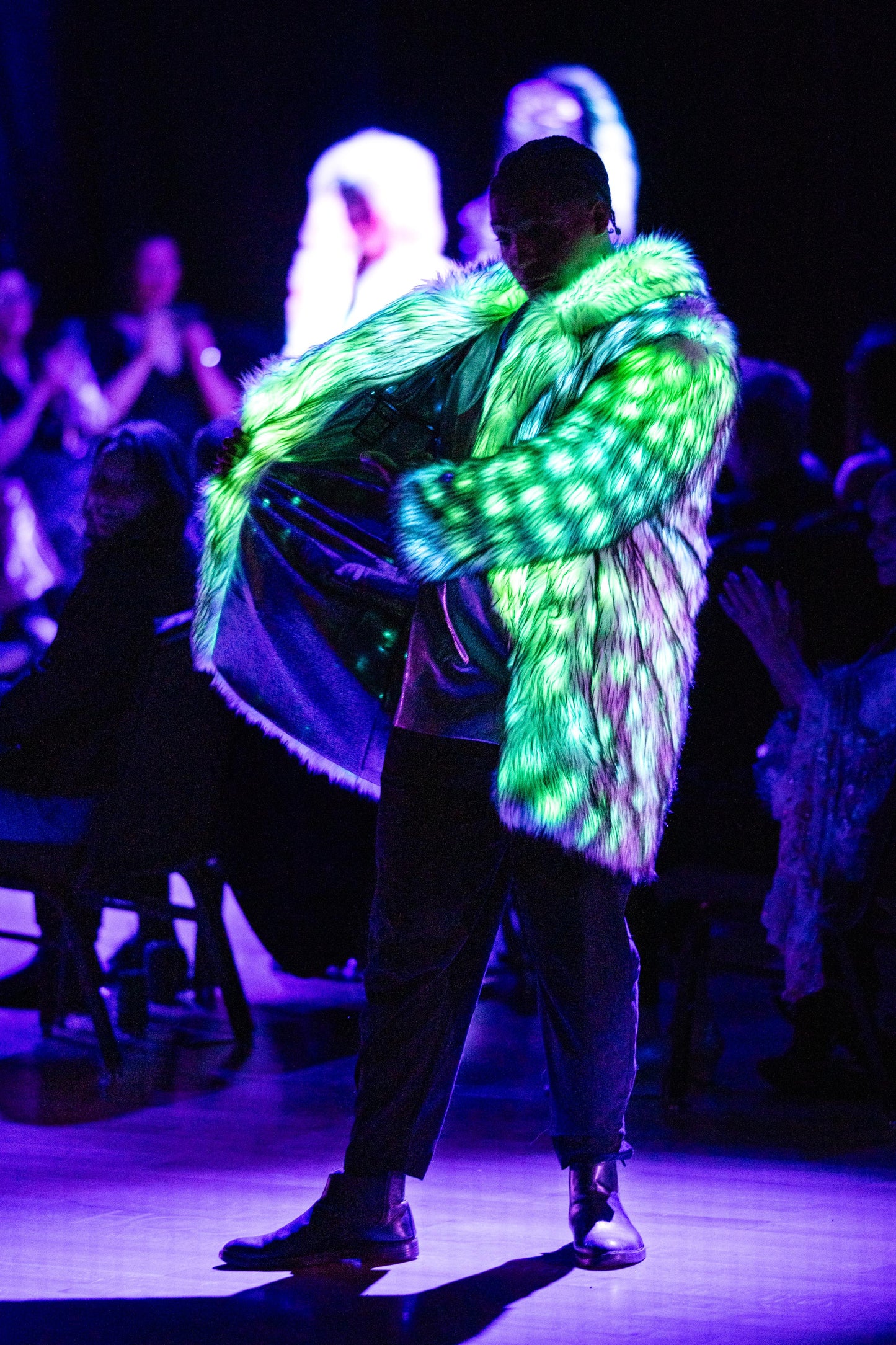 LED Coat with Lapel Collar, Masc XL (Sample)